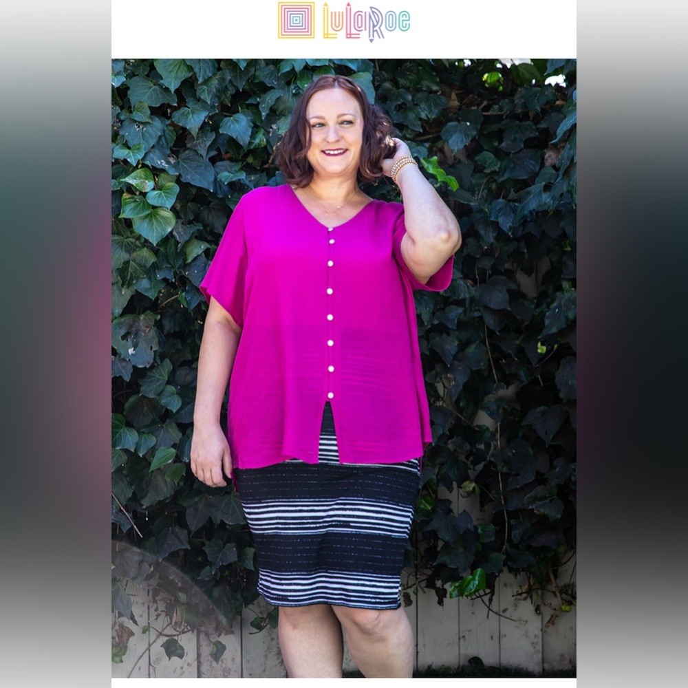 NWT LulaRoe Shannah V-neck button blouse 3XL - Picture 11 of 11